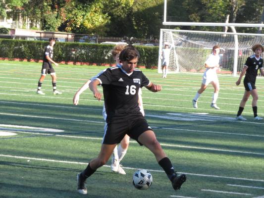 The HMHS boys soccer team will look to the leadership of seniors like Evan Cedar as they enter the state tournament.